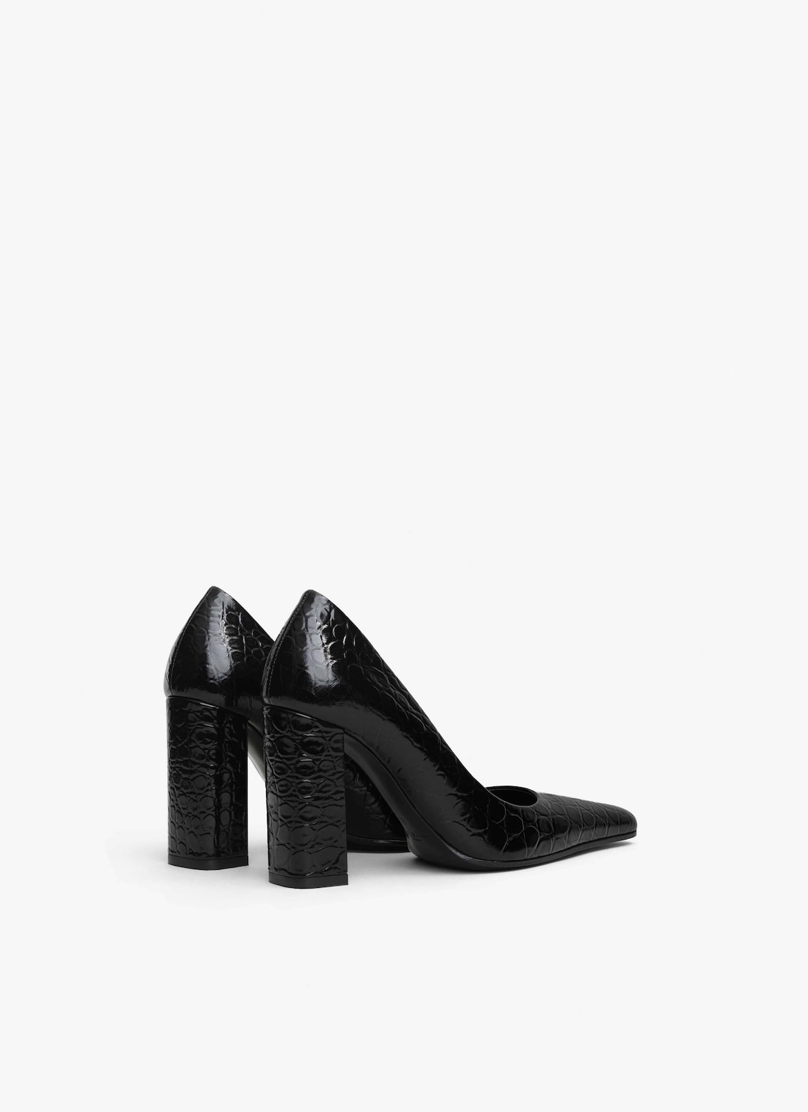 POINTY TOE PUMPS IN CALFSKIN ALAÏA BLACK POINTY TOE PUMPS IN CALFSKIN